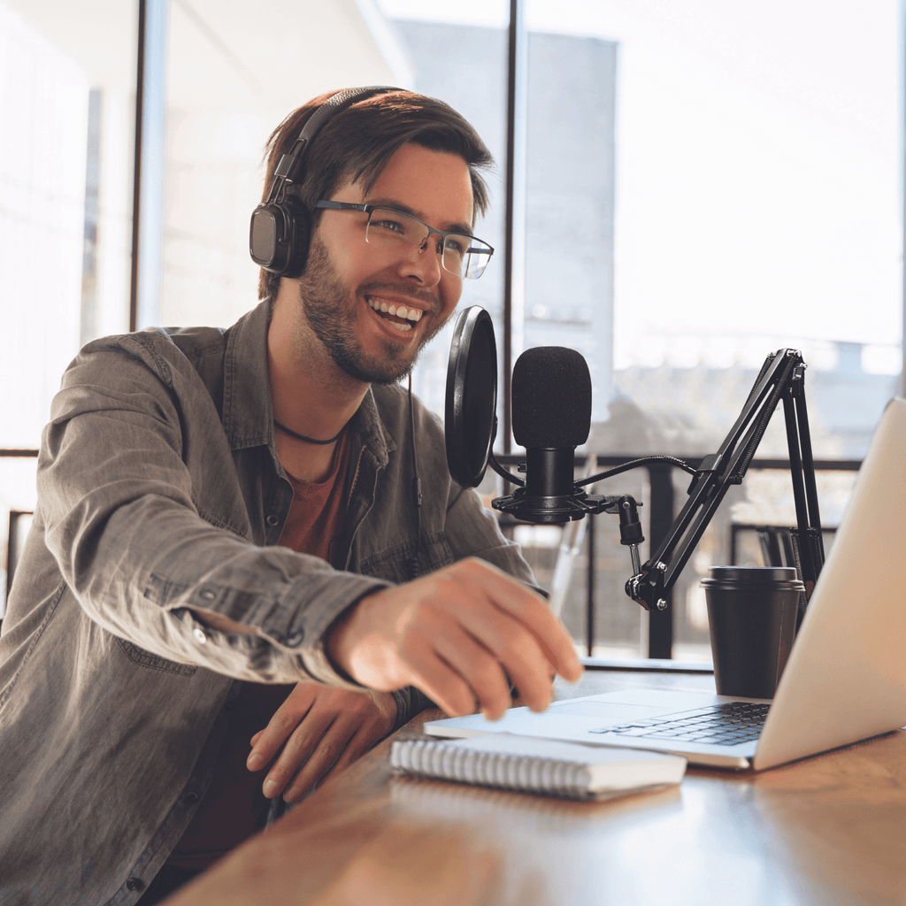 USB Gaming and Streaming Condenser Microphone